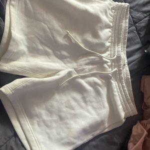 White PacSun shorts size medium
